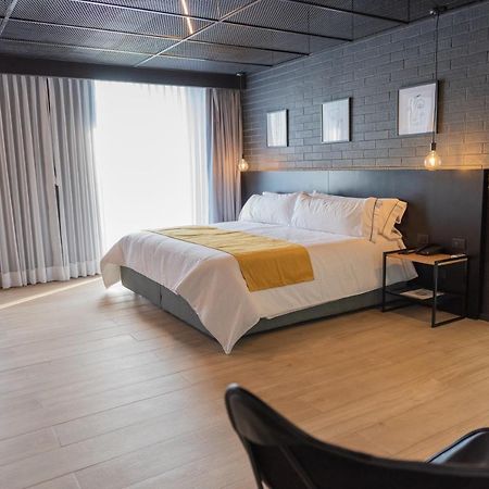 Fulton Business Luxury Hotel グアダラハラ エクステリア 写真