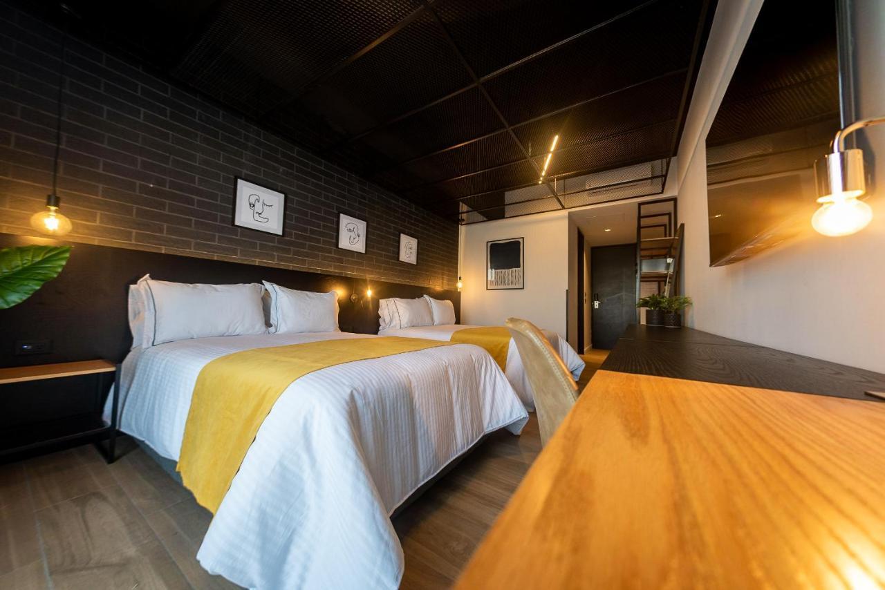 Fulton Business Luxury Hotel グアダラハラ エクステリア 写真
