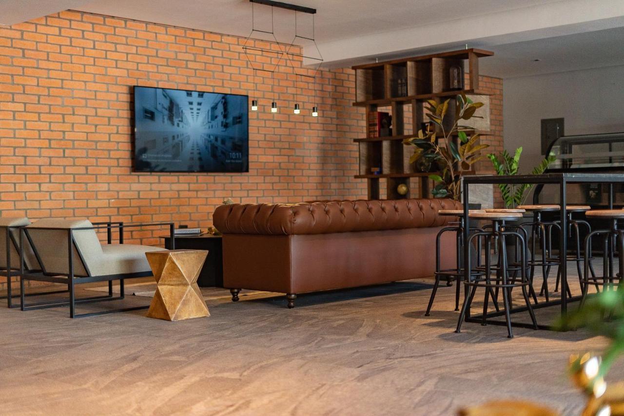 Fulton Business Luxury Hotel グアダラハラ エクステリア 写真